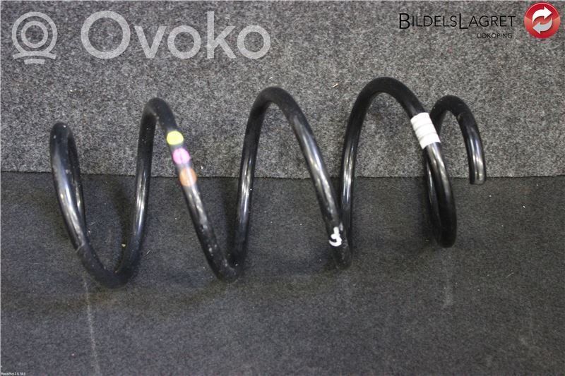 Volkswagen PASSAT B8 Muelle espiral delantero 