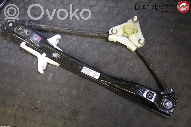 Audi A3 S3 8V Mechanizm podnoszenia szyby przedniej bez silnika 