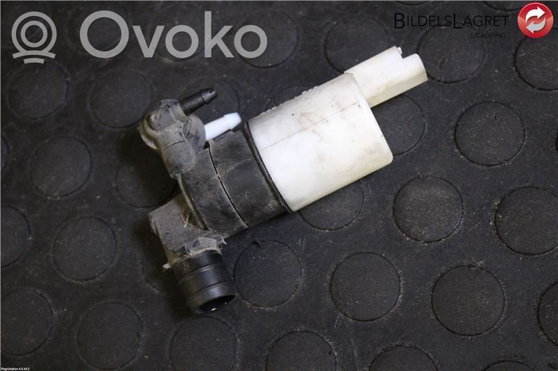 Peugeot 308 Windscreen/windshield washer pump 