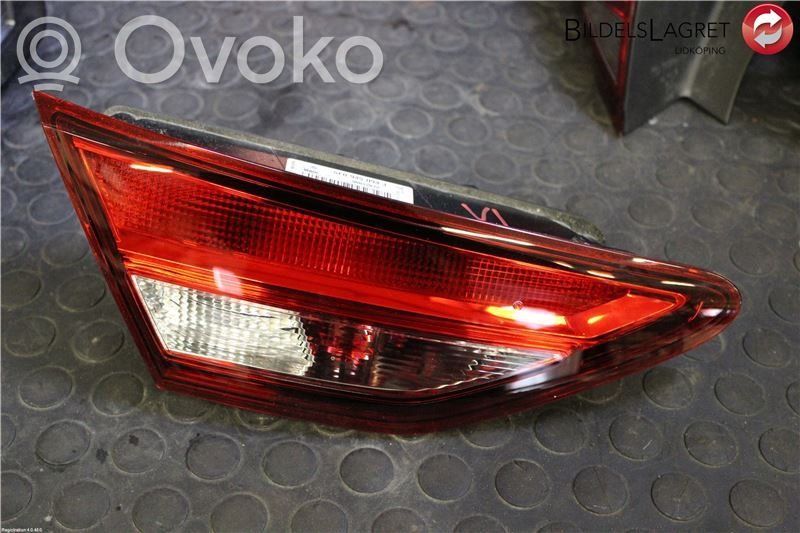 Peugeot 208 I Galinis žibintas dangtyje 