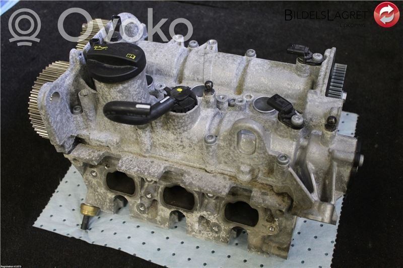 Volkswagen Golf VII Engine head 