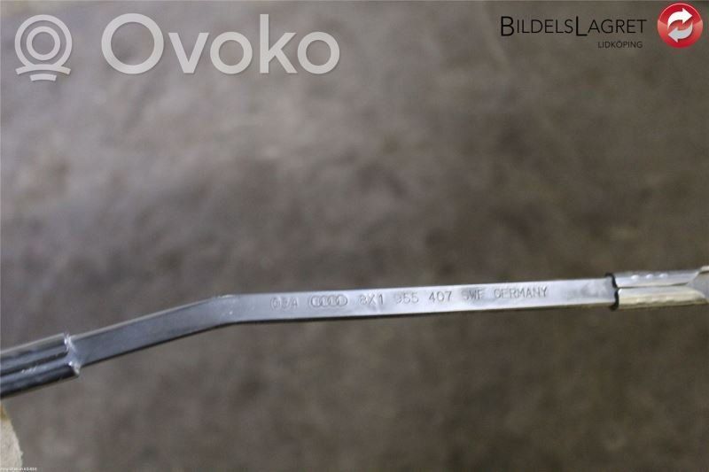 Audi A1 Front wiper blade arm 