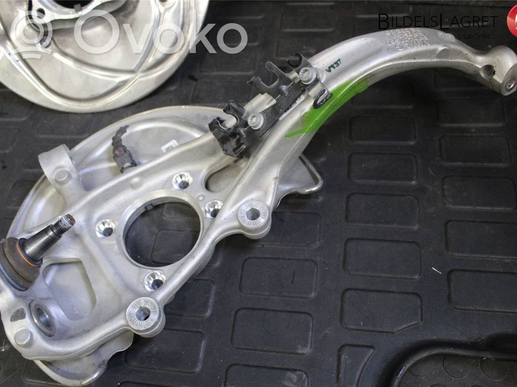 Audi A5 Achsschenkel vorne 