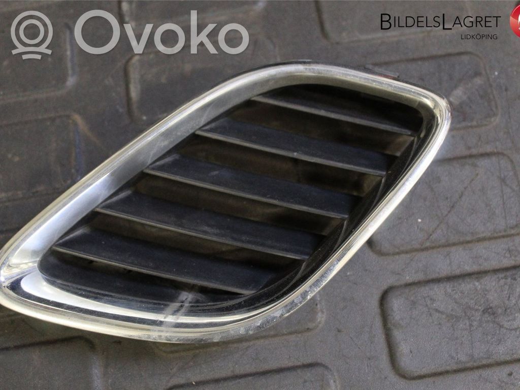 Saab 9-5 Front bumper lower grill 