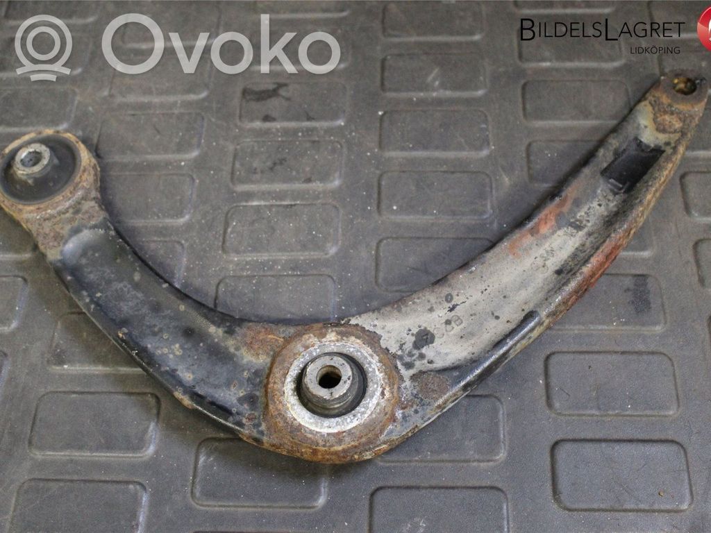 Peugeot 308 Querlenker Achsschenkel vorne 