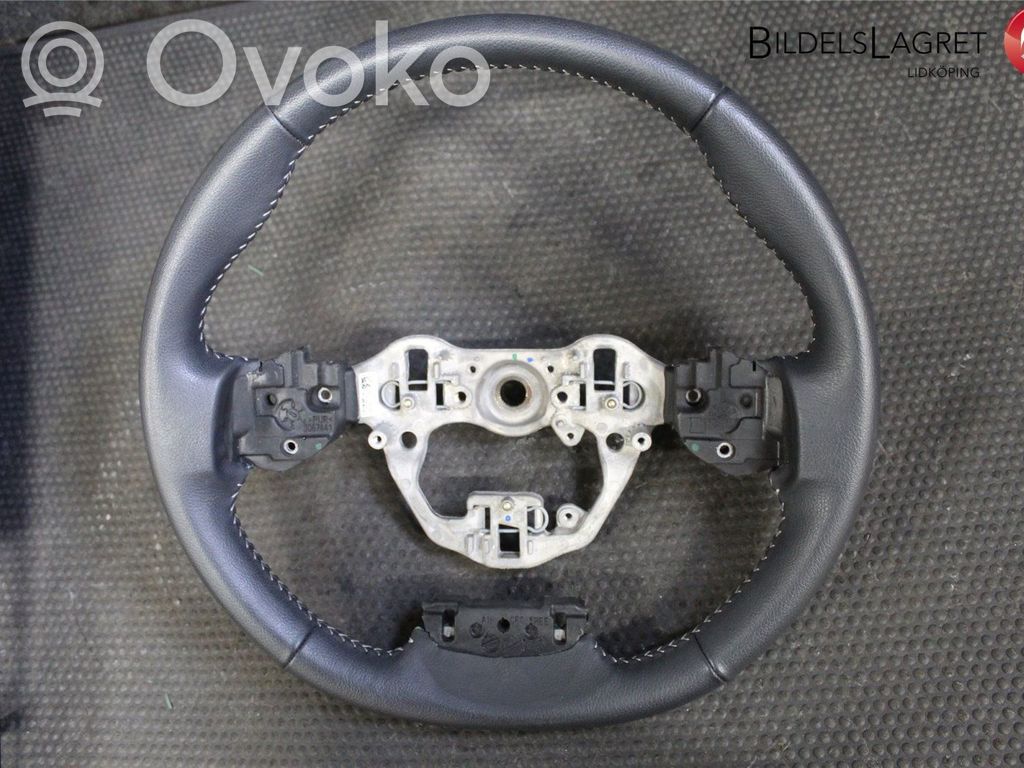 Toyota Yaris Ohjauspyörä 