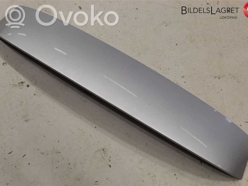 Tailgate/trunk spoiler   51627167189,7143263,7143263