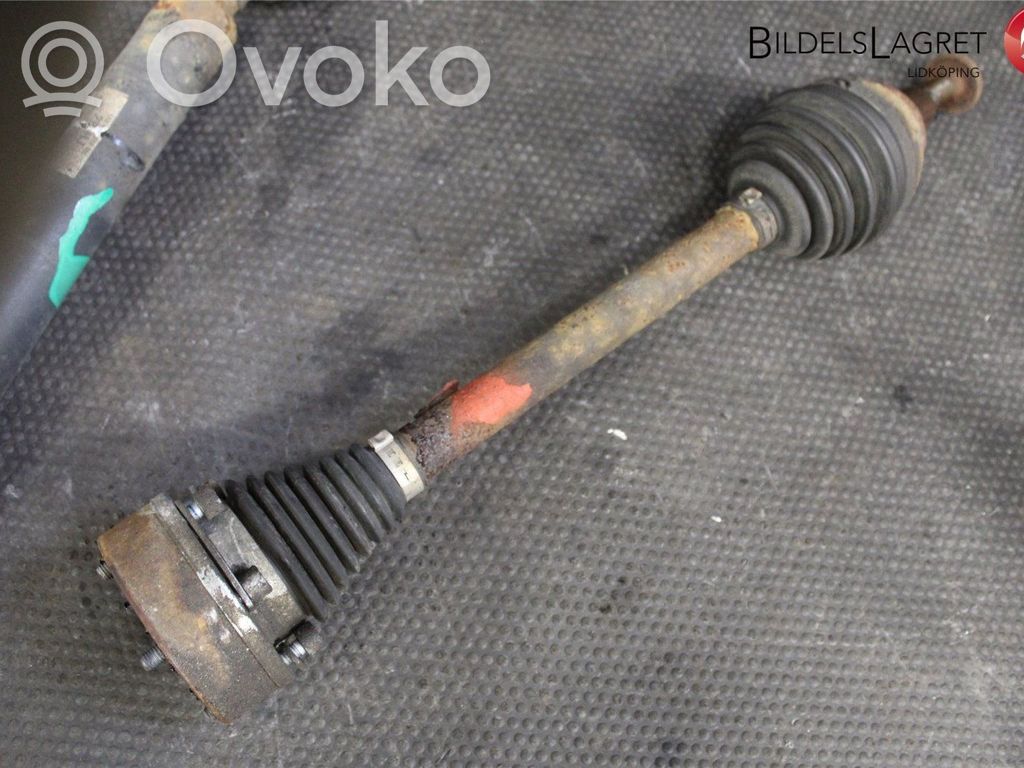 Volkswagen Caddy Półoś przednia 