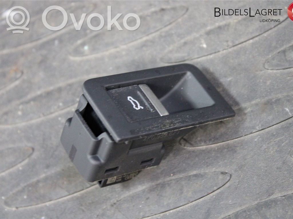 Tailgate/boot open switch button   4K0959831NV6,4K0959831,4K0959831