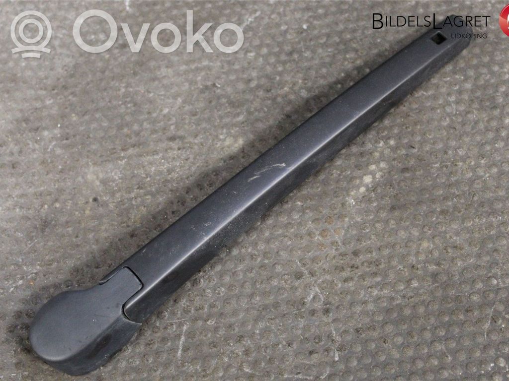 Skoda Superb B8 (3V) Ramię wycieraczki szyby tylnej 