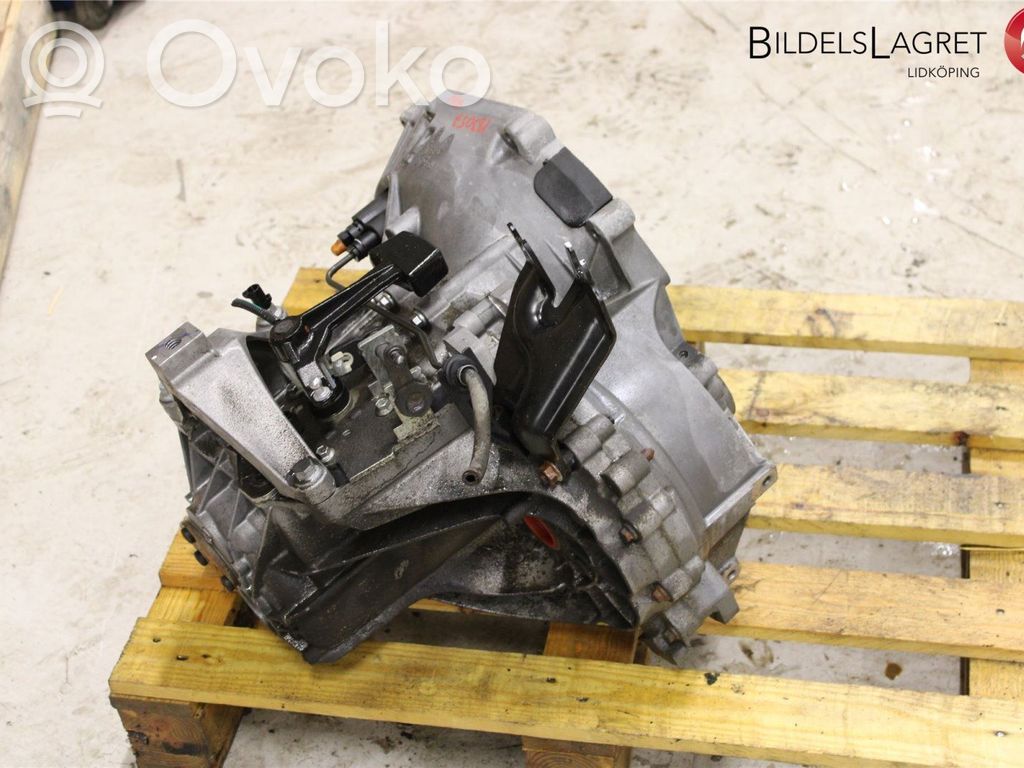 Volvo V50 Manualna 5-biegowa skrzynia biegów 