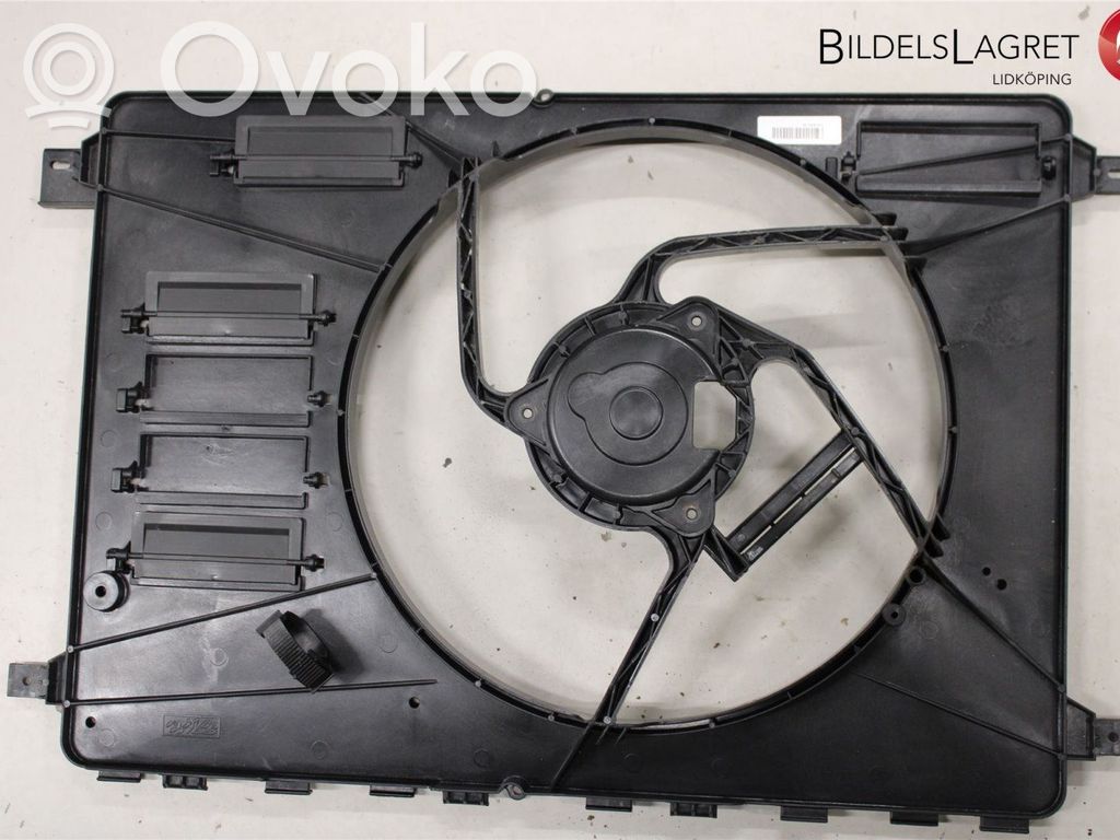 Volvo V70 Osłona wentylatora chłodnicy 