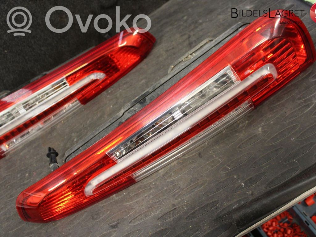 Rear/tail lights