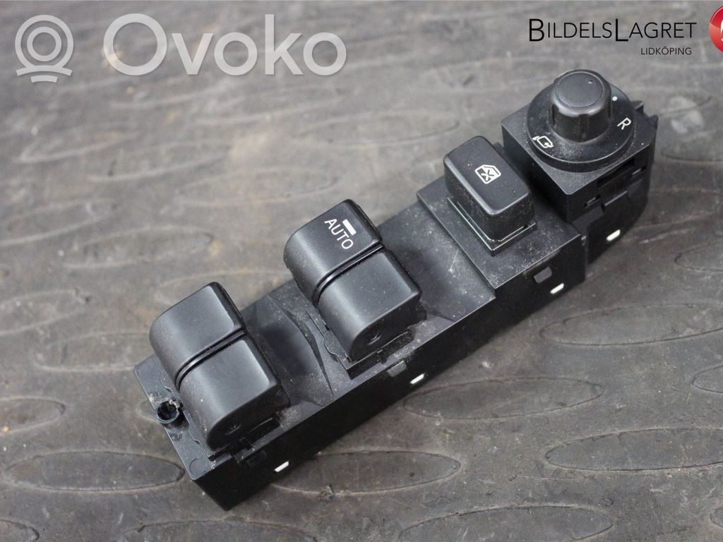 Mazda CX-3 Electric window control switch 