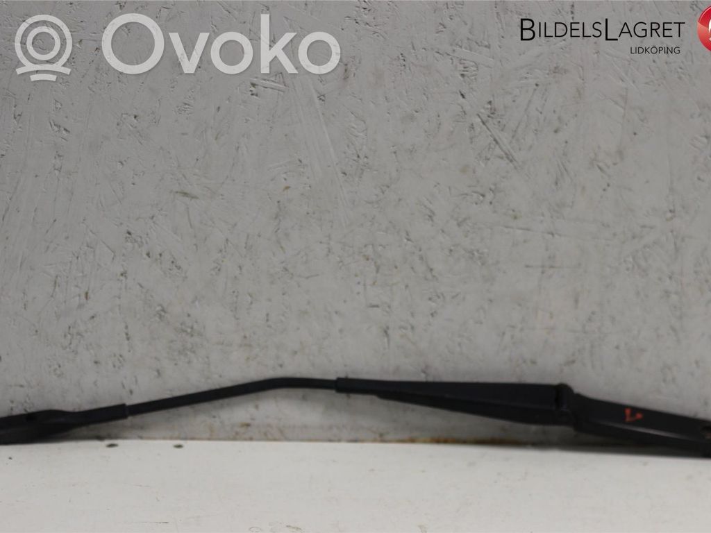 Audi A1 Front wiper blade arm 