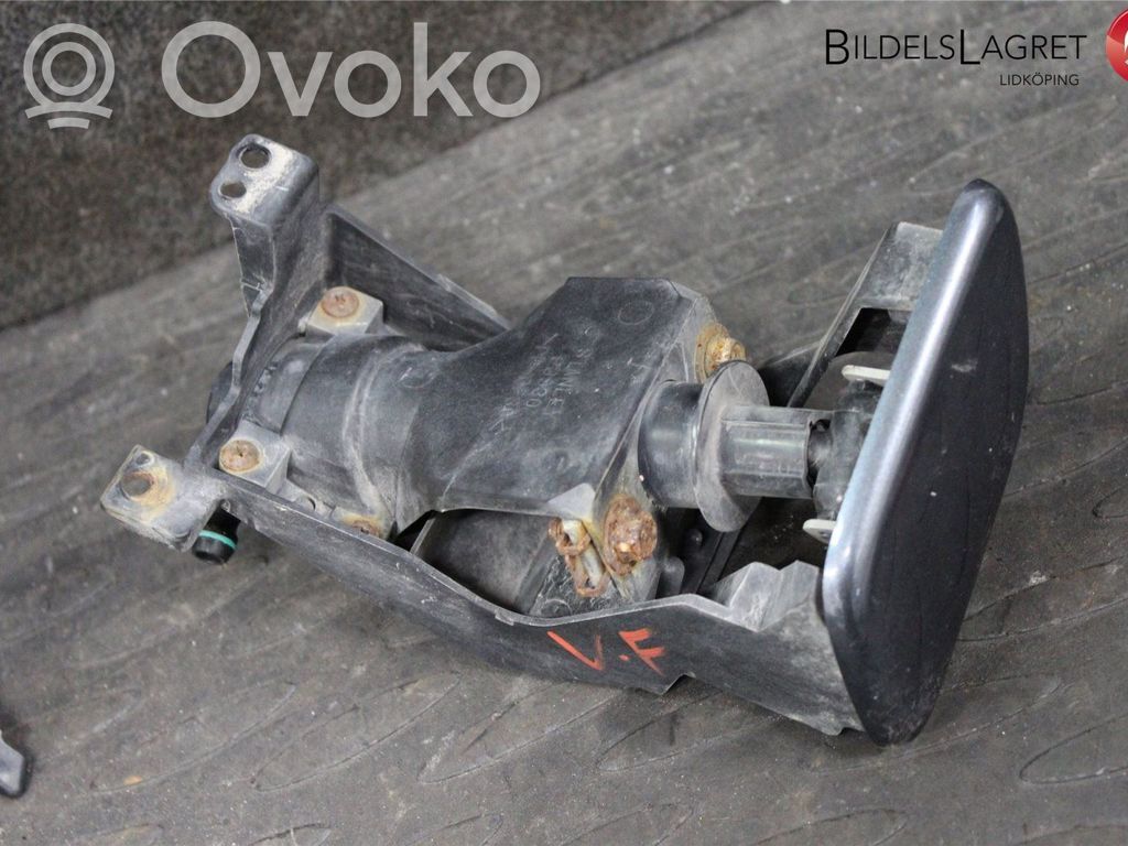 Dysza spryskiwacza lampy przedniej   BS3N51077,BS3N51077,BS3N51077