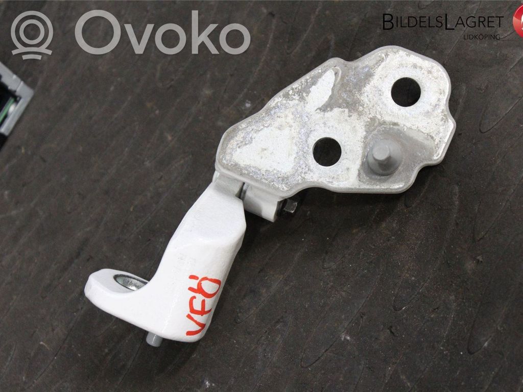 Ford Transit -  Tourneo Connect Front door upper hinge 