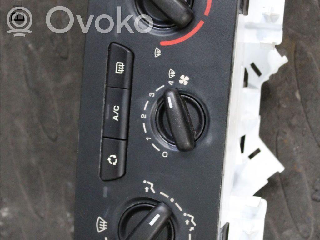 Peugeot Expert Climate control unit 