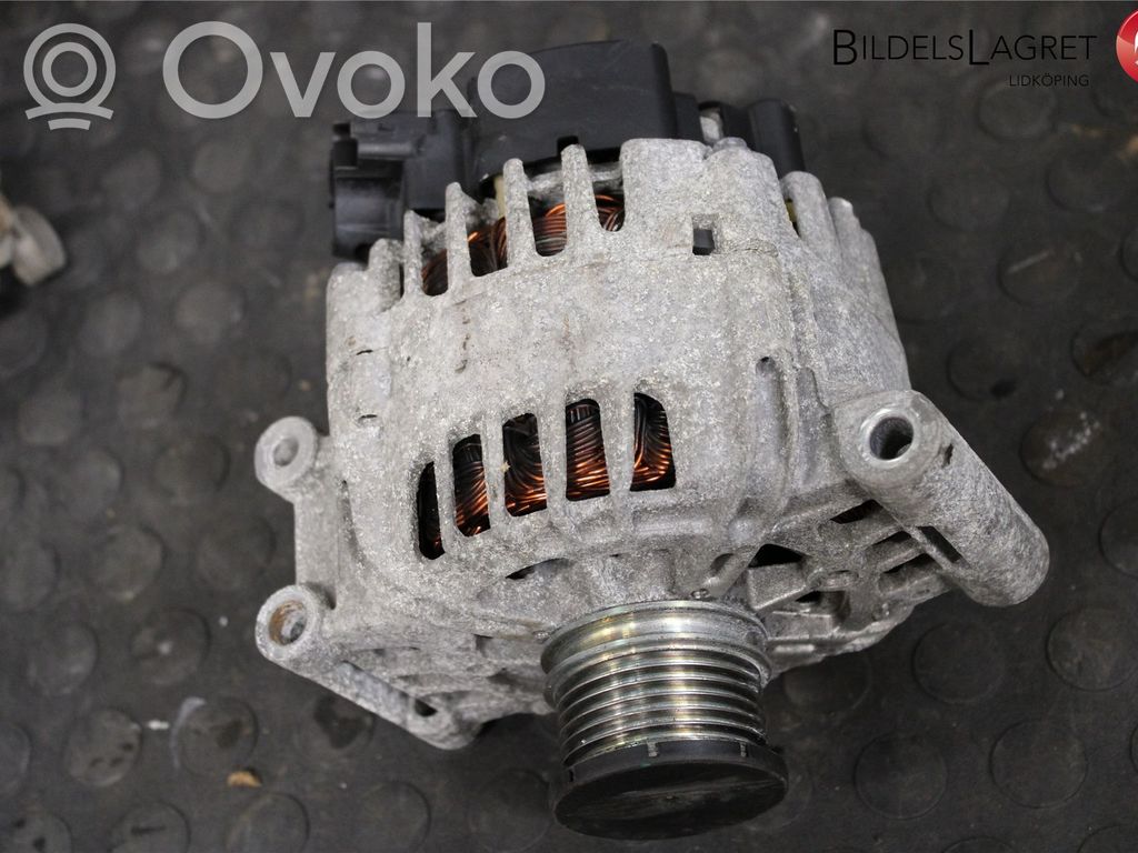 Peugeot 208 I Alternador 