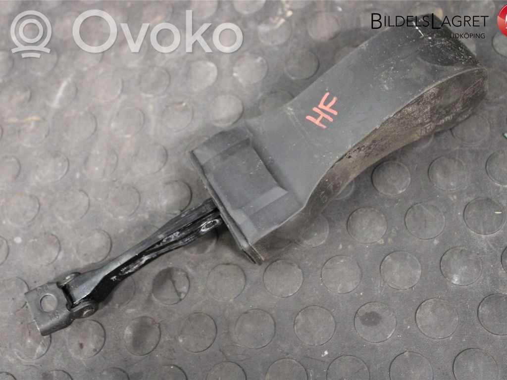Skoda Karoq Etuoven pidätin 