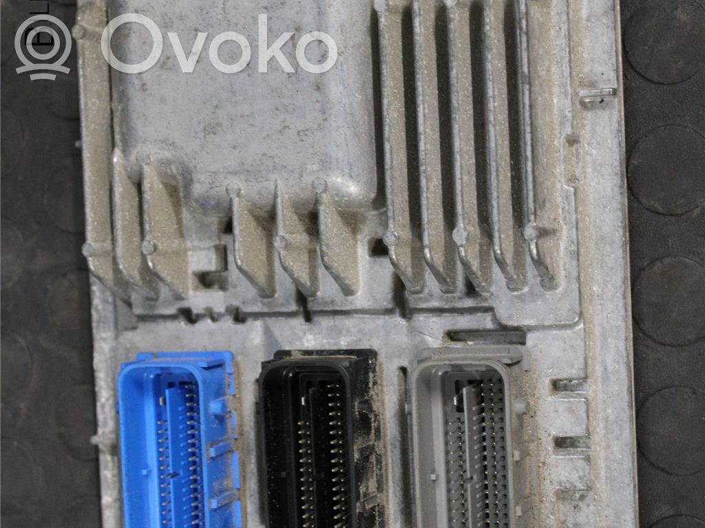 Unité de commande / module d'injection   12669908,12683660,12683660