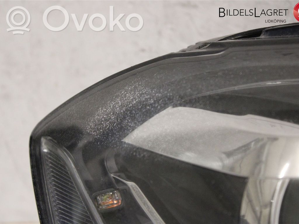 Volkswagen PASSAT B7 Lampa przednia 