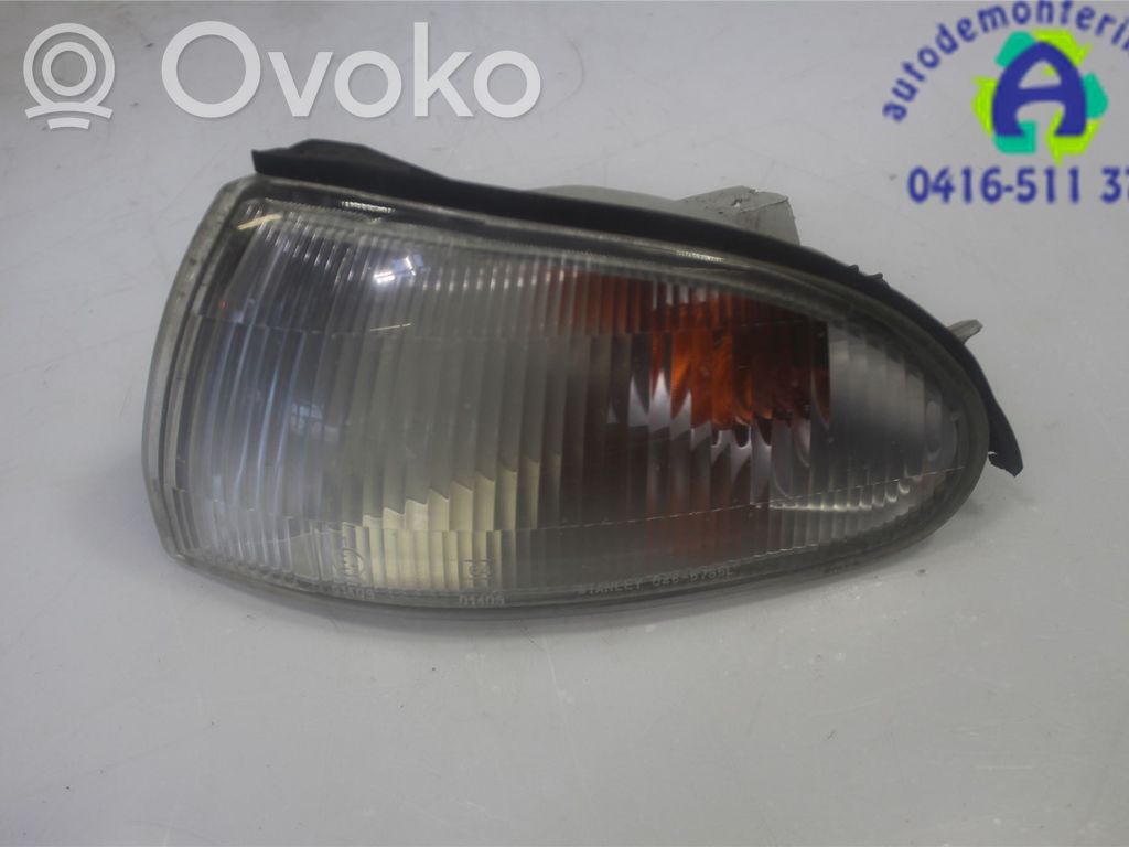 Kierunkowskaz przedni   MB821043,04557851,04557851