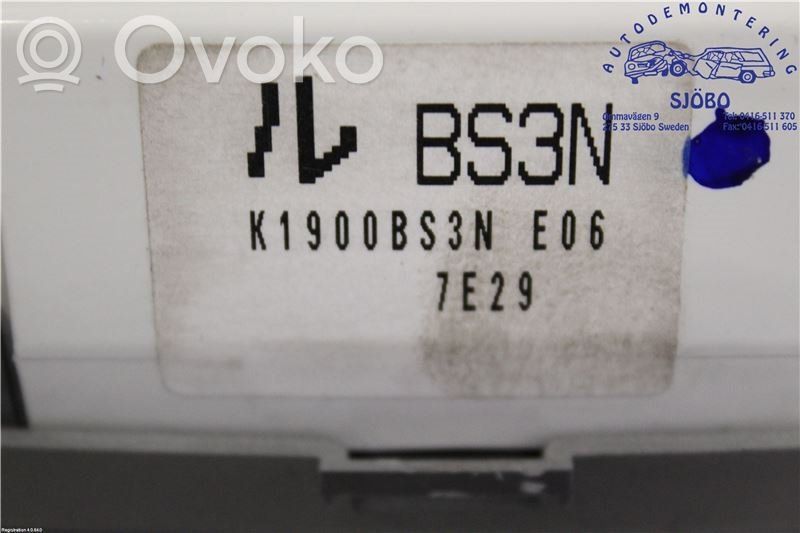 Mazda 3 I Climate control unit 