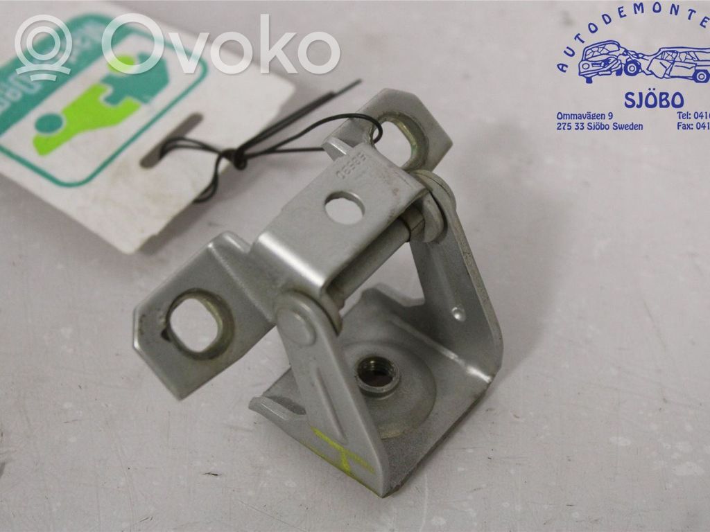 Ford Ka Tailgate/trunk/boot hinge 