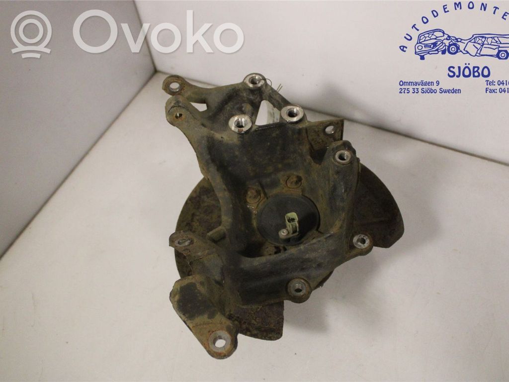 Cubo de rueda delantera   2073015