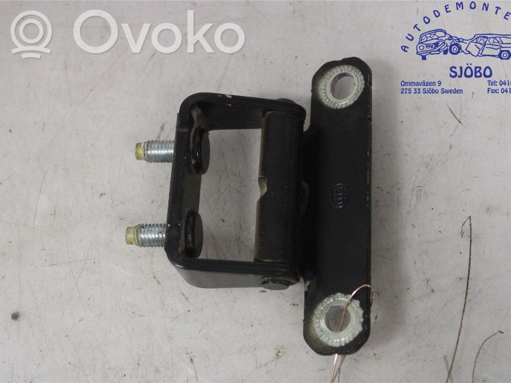 KIA Soul Tailgate/trunk/boot hinge 