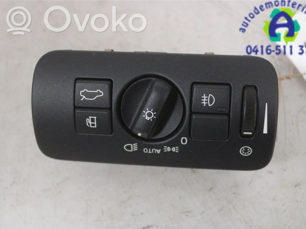 Light switch   31443854,30739428,30739428