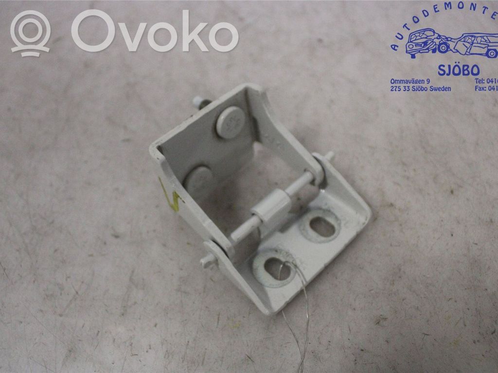 Ford Focus Tailgate/trunk/boot hinge 