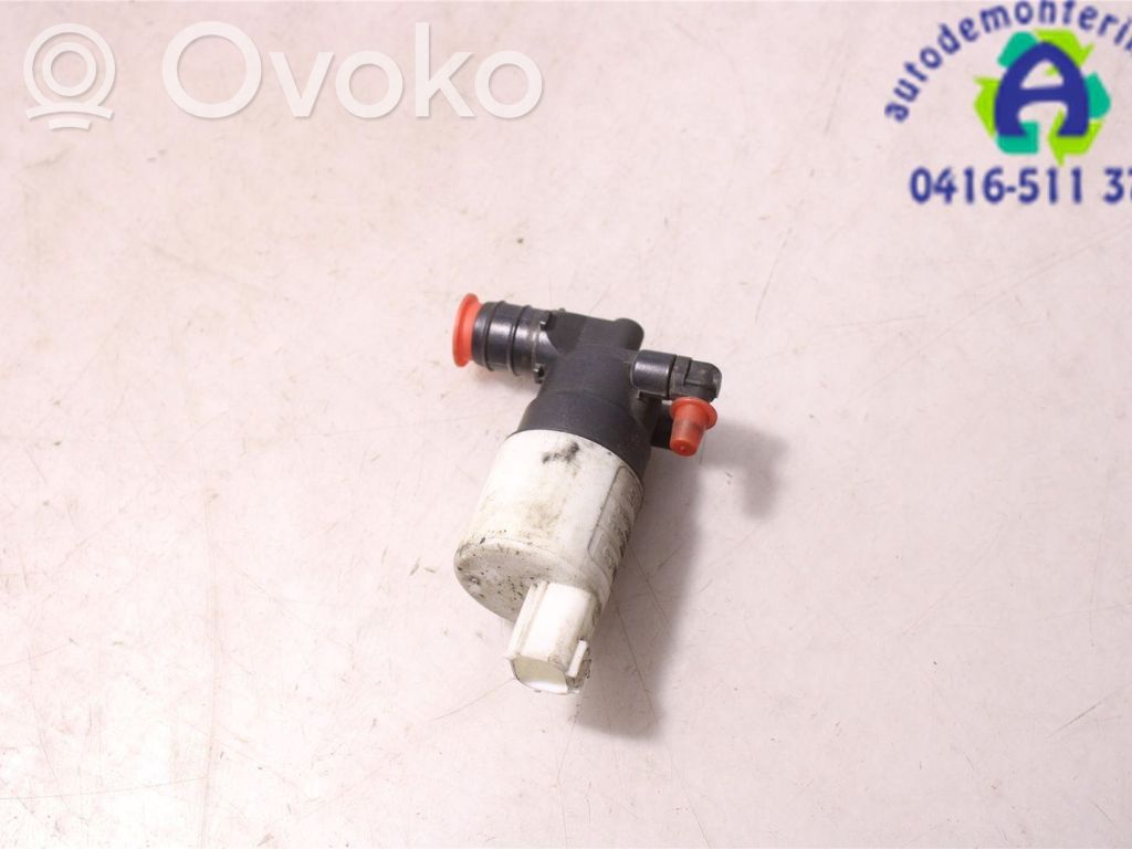 Windscreen/windshield washer pump   31214898,BK2117K624BA,BK2117K624BA