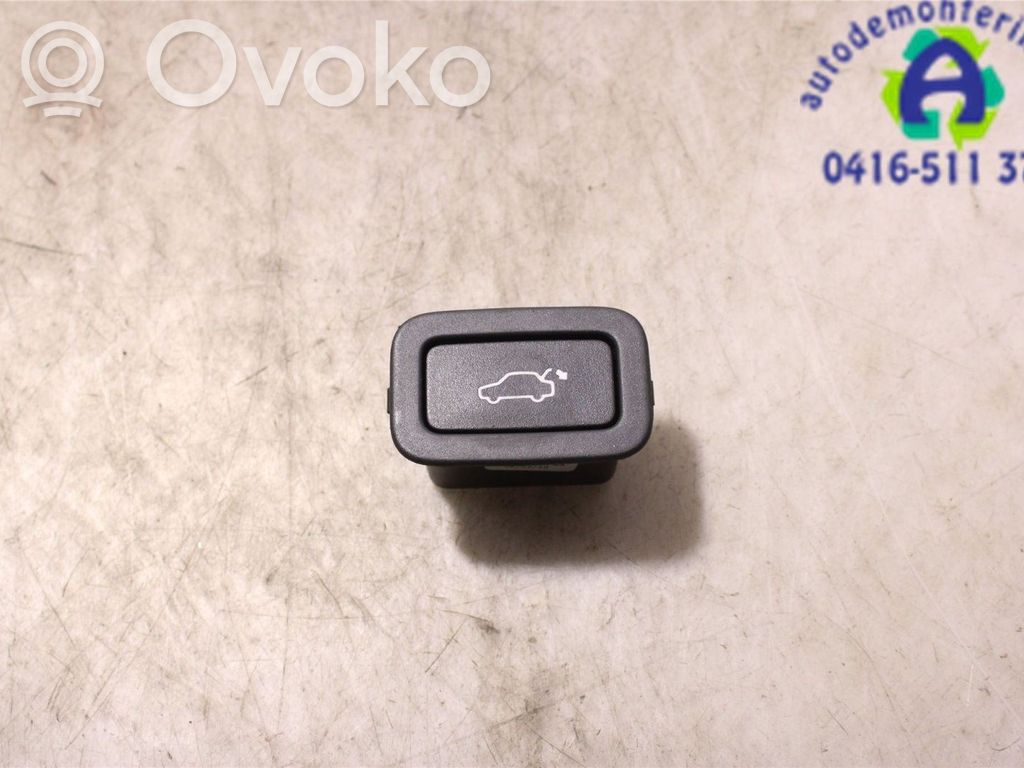 Tailgate/boot open switch button   LR025424,AF6310E998AA,AF6310E998AA
