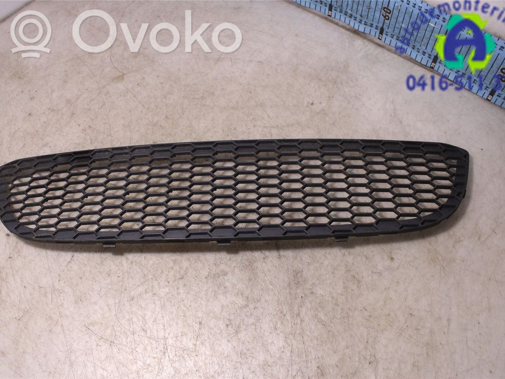 BMW 1 E81 E87 Front bumper lower grill 