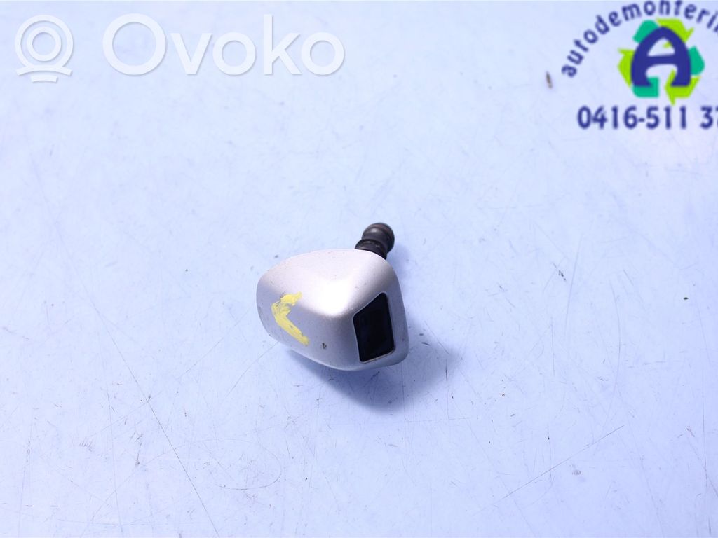 BMW 1 E81 E87 Windshield washer spray nozzle 