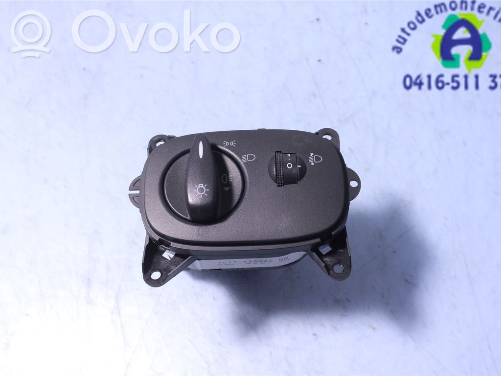 Light switch   4042351,YC1T13A024BB,YC1T13A024BB