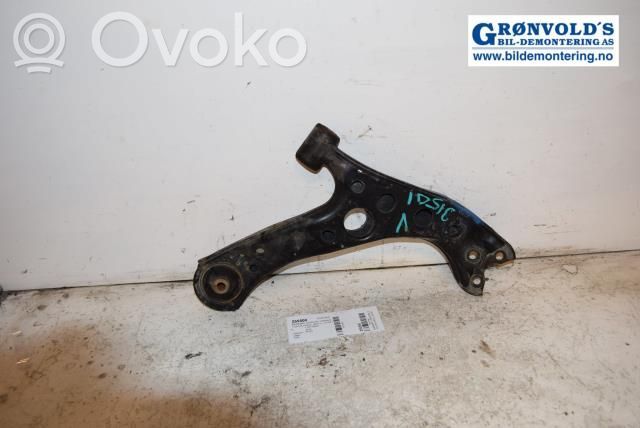 Toyota Prius (XW50) Wahacz przedni 