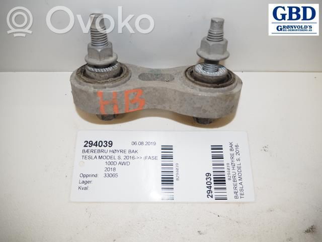 Rear control arm   600689500A,600689500A