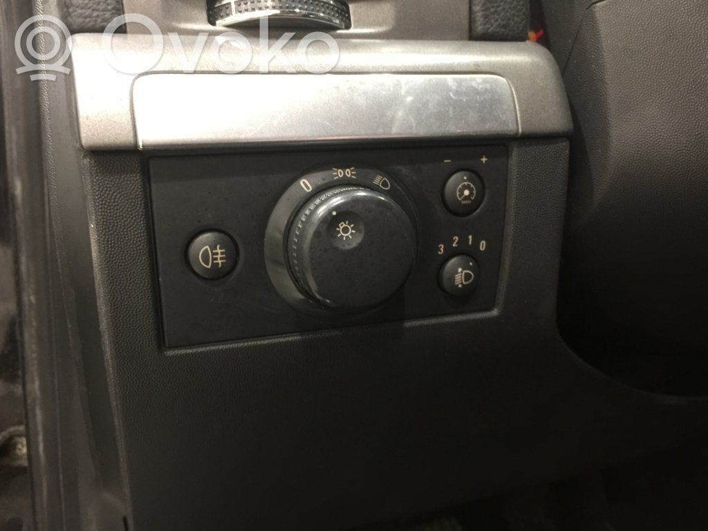 Opel Vectra C Light switch 