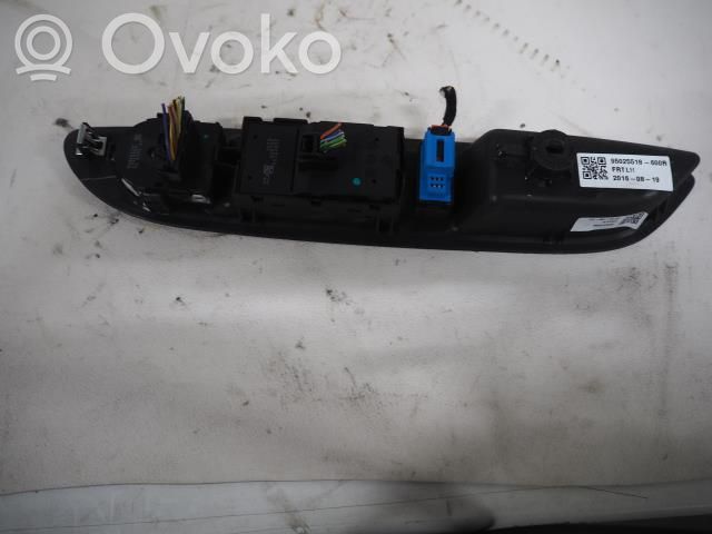 Opel Mokka X Electric window control switch 