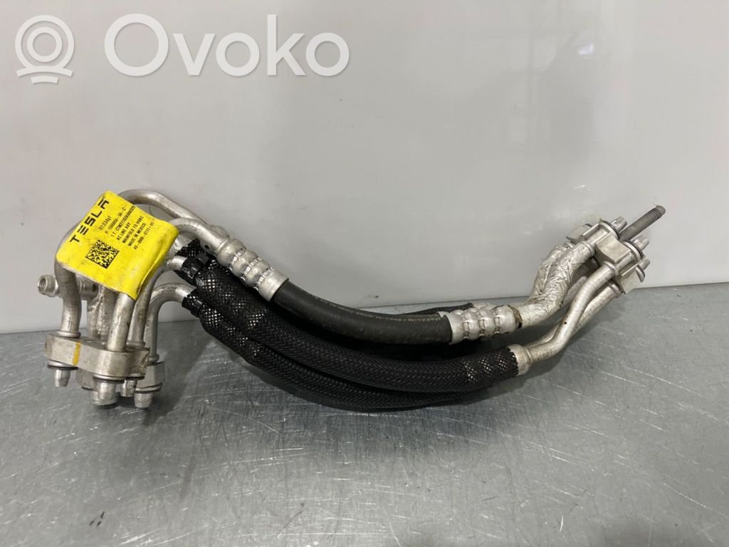 Tesla Model 3 Ilmastointilaitteen putki (A/C) 