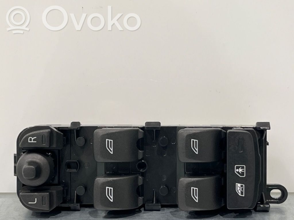 Volvo V40 Electric window control switch 