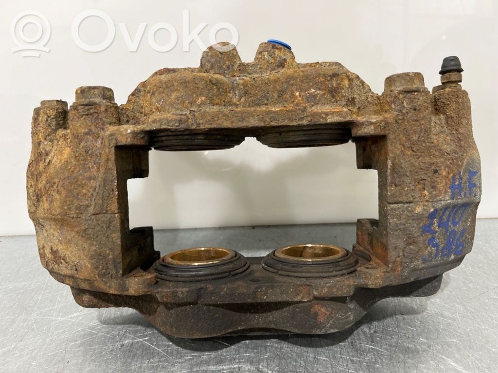 Toyota Hilux (AN120, AN130) Zacisk hamulcowy przedni 
