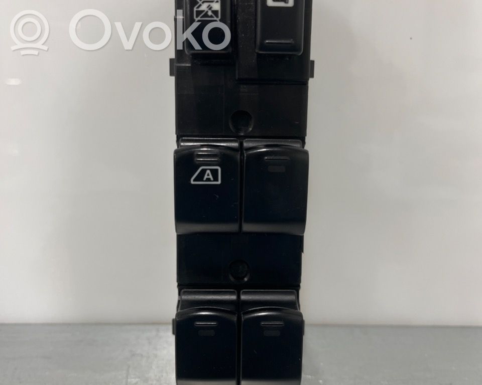 Subaru Forester SH Electric window control switch 