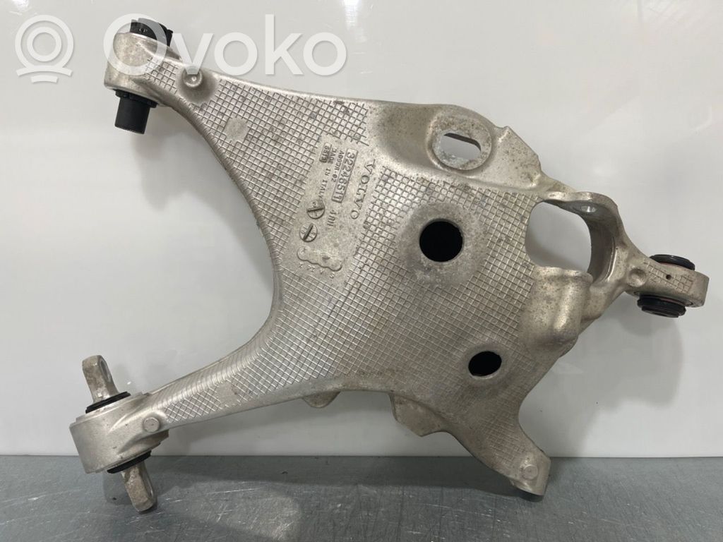 Volvo XC60 Рычаг 