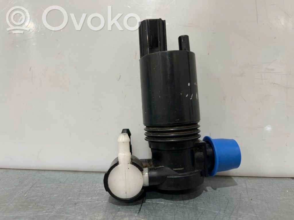 Ford Fiesta Windscreen/windshield washer pump 