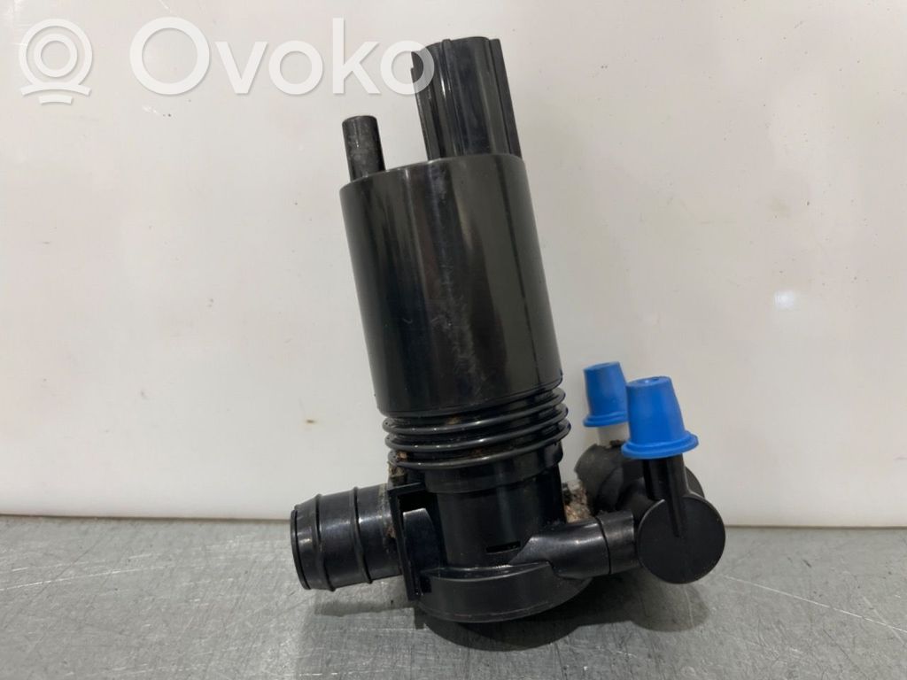 Ford Fiesta Windscreen/windshield washer pump 