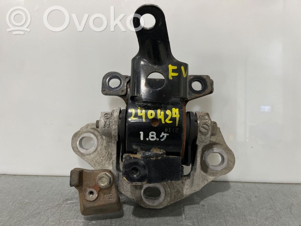 Mazda 6 Engine mount bracket 